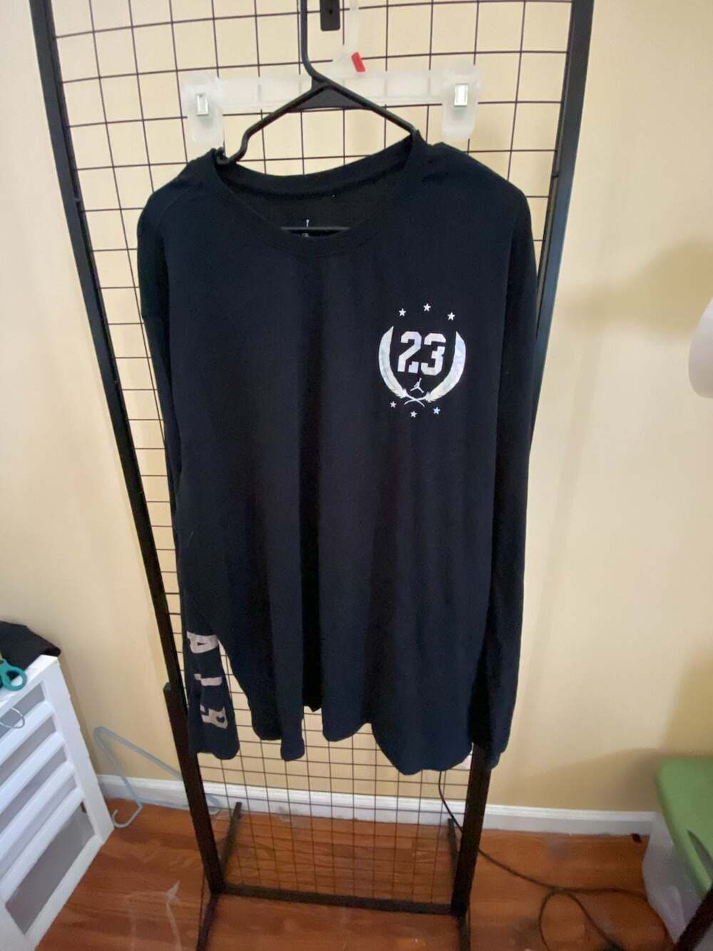 Jordan Long Sleeve T-Shirt Size 3XL Black Iridescent 23 Graphic